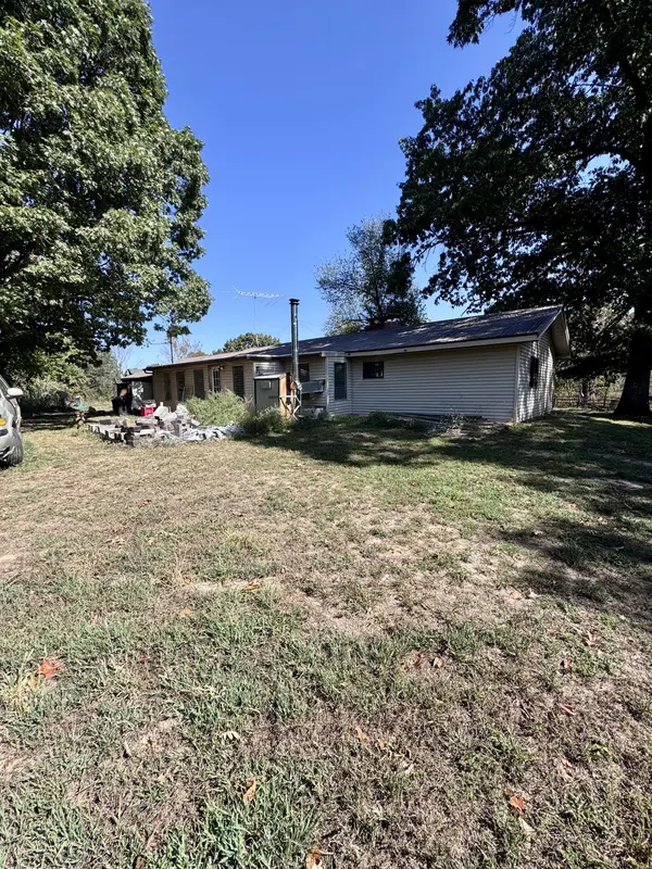 11473 State Route 17, West Plains, MO 65775