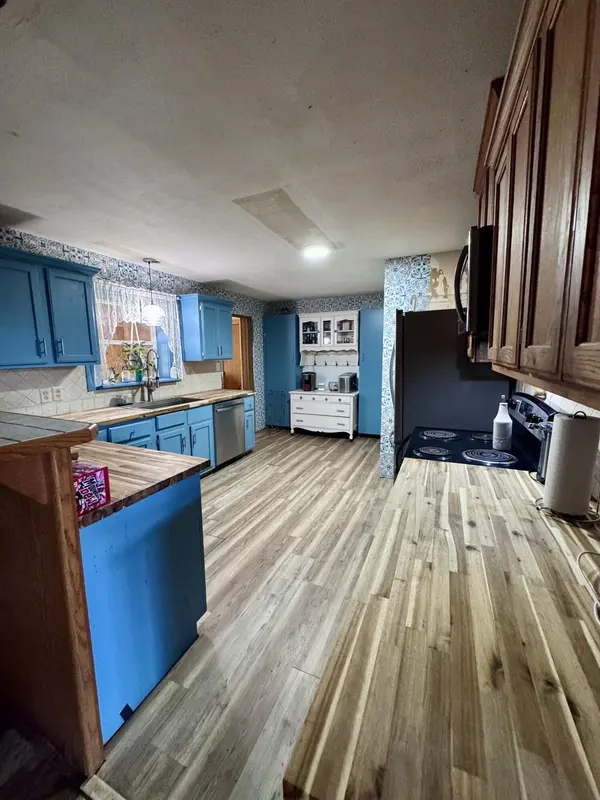 11473 State Route 17, West Plains, MO 65775