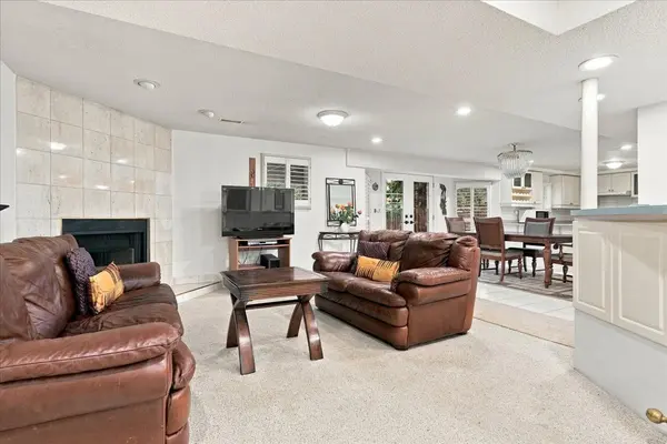 1374 Heritage WAY #Lower, Oakville, ON L6M 3C9