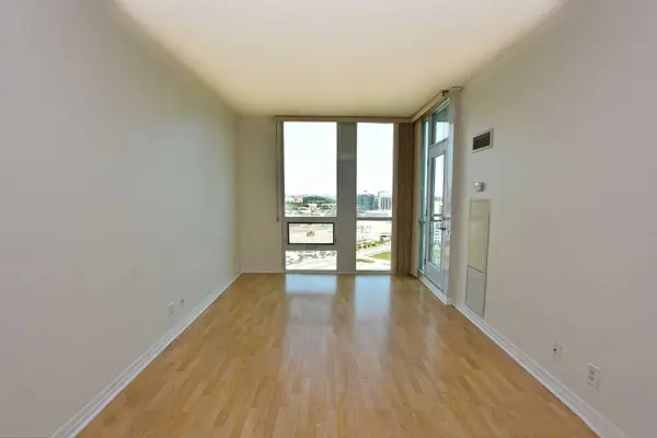 220 Burnhamthorpe RD #2201, Mississauga, ON L5B 4N4
