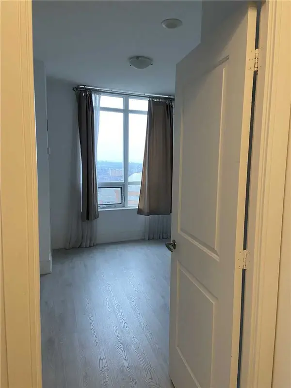 330 Burnhamthorpe RD #2707, Mississauga, ON L5B 3Y5