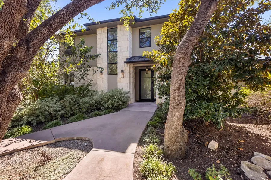 5615 McCarty LN, Austin, TX 78749