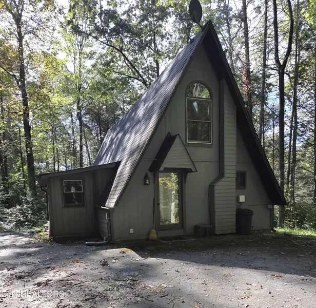 704 Selma Lane, Gatlinburg, TN 37738