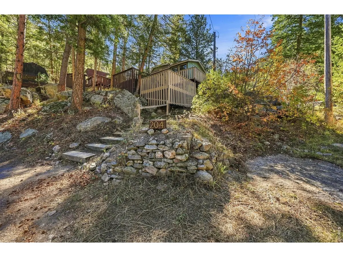 204 Waltonia, Drake, CO 80515