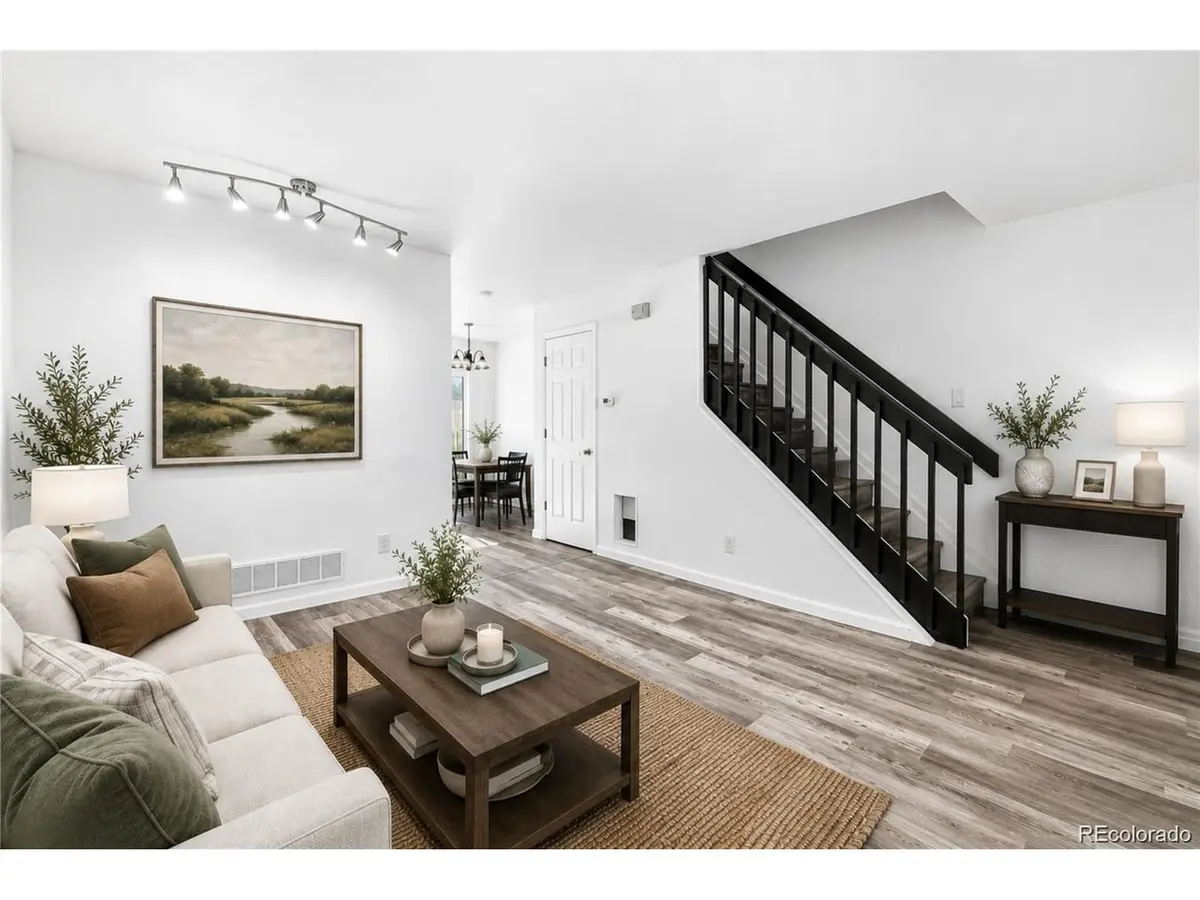 805 Summer, Highlands Ranch, CO 80126