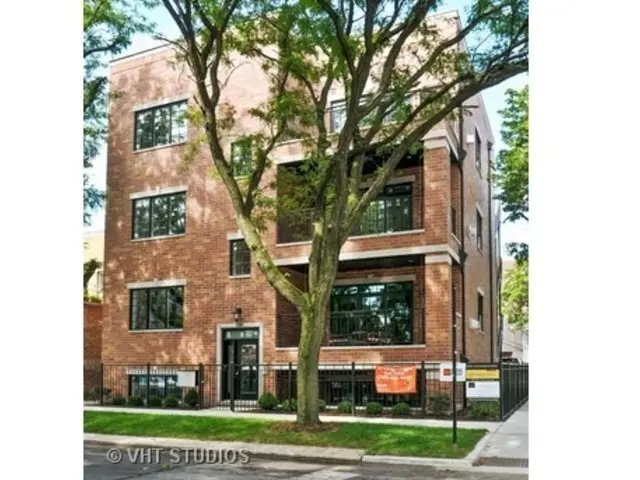 3356 N Marshfield AVE #2, Chicago, IL 60657