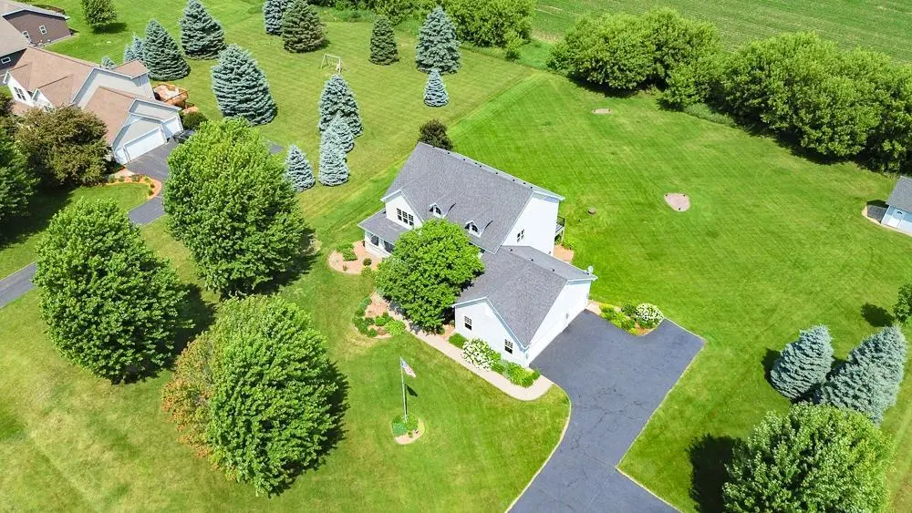 646 Tribute Pkwy, River Falls, WI 54022