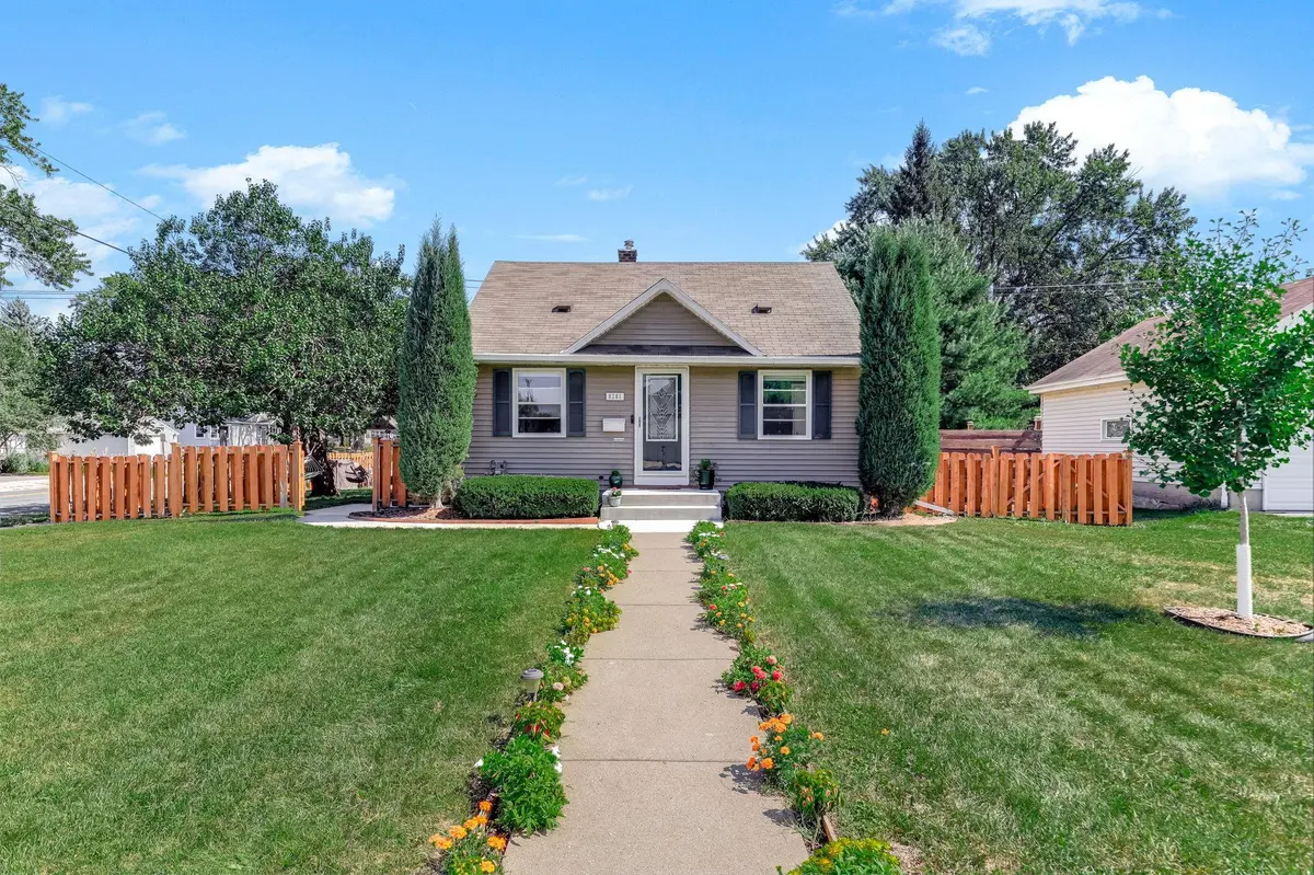8201 Stevens AVE S, Bloomington, MN 55420
