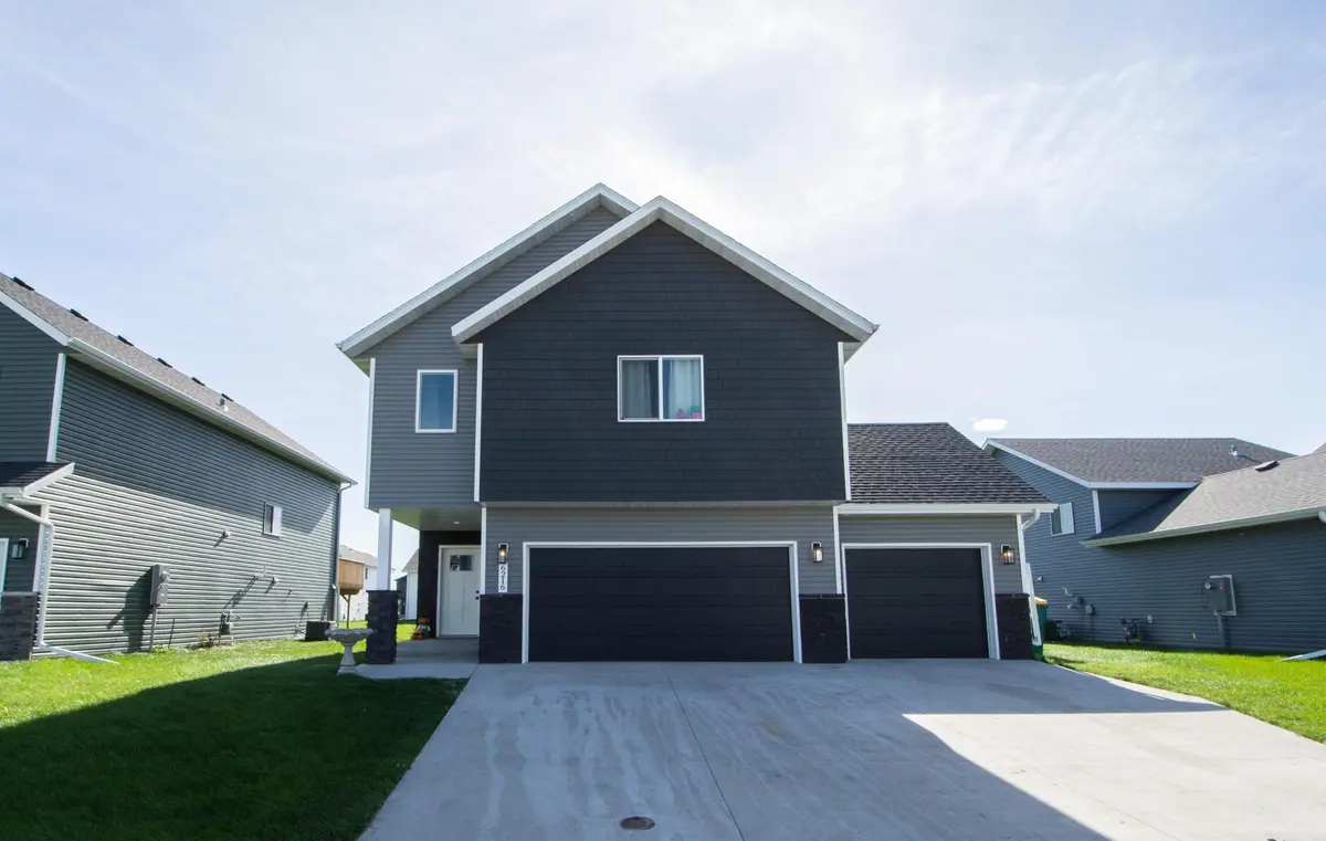 6216 86th AVE S, Horace, ND 58047
