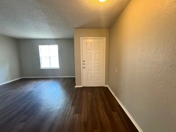 9208 Texas Oaks DR, Austin, TX 78748