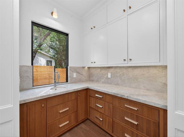 5 Scott Crescent, Austin, TX 78703