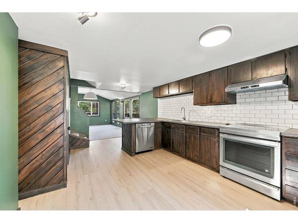 204 Waltonia, Drake, CO 80515