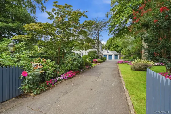 150 Ocean AVE, Lawrence, NY 11559