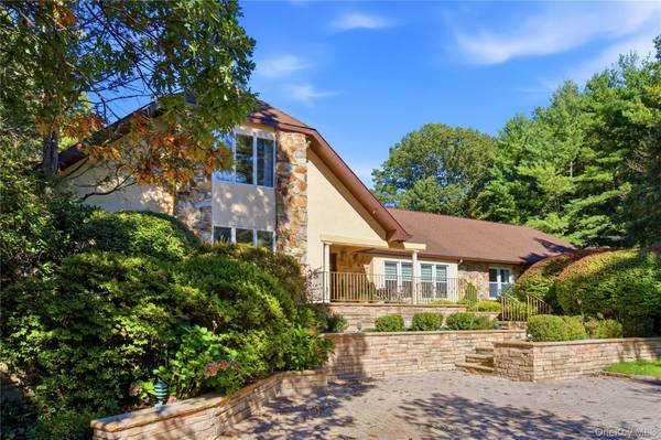14 Sherwood Gate, Oyster Bay, NY 11771