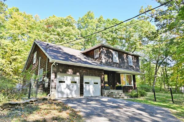 12 Tower Hill RD, Pawling, NY 12564