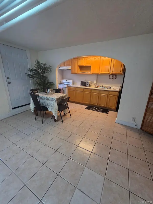 46-08 28 Ave #1, Astoria, NY 11103