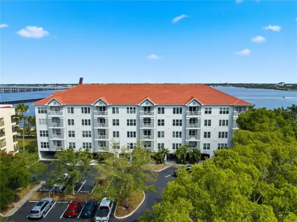 210 3RD ST W #8305, Bradenton, FL 34205