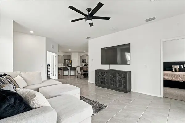 8514 BOLD CYPRESS LN, Wesley Chapel, FL 33545
