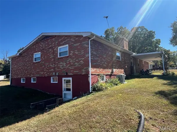 1102 Richeson RD, Potosi, MO 63664
