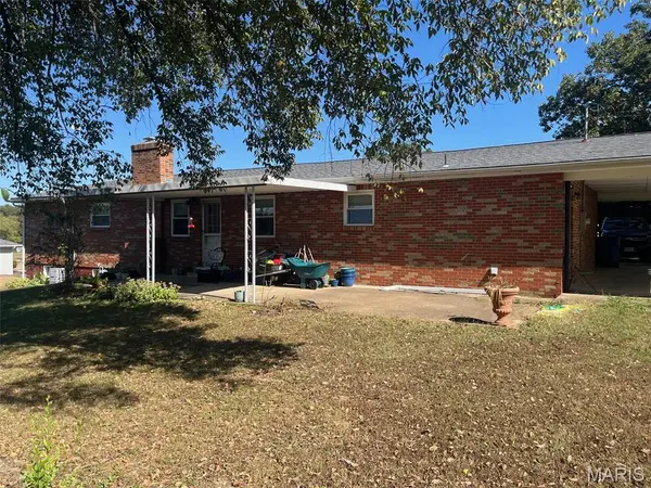 1102 Richeson RD, Potosi, MO 63664