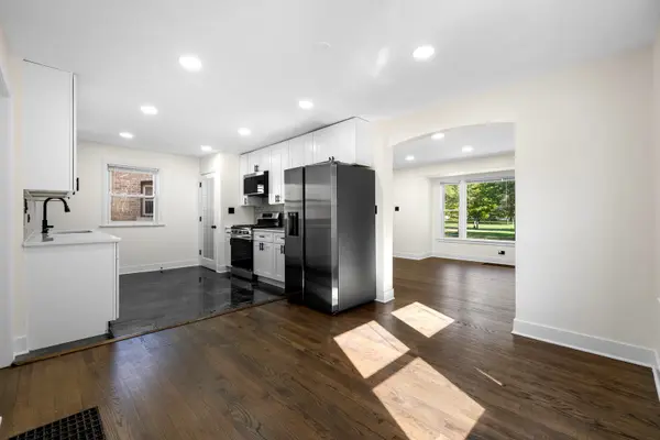 8826 S Jeffery BLVD, Chicago, IL 60617