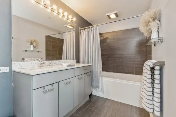 659 W Randolph ST #909, Chicago, IL 60661