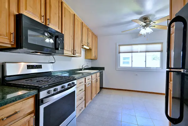 300 Wisconsin DR, Des Plaines, IL 60016