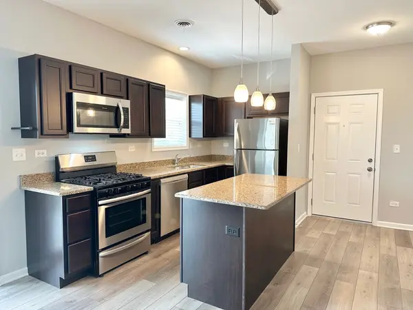 809 E Main ST #3E, East Dundee, IL 60118