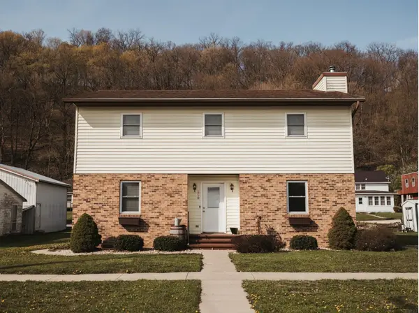 202 SW 2nd ST, Elkader, IA 52043