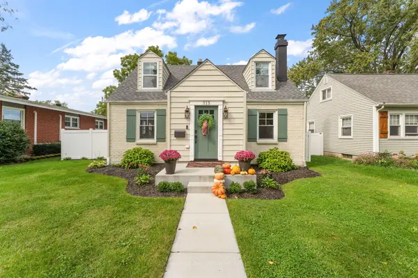 315 Holton RDG, Crown Point, IN 46307