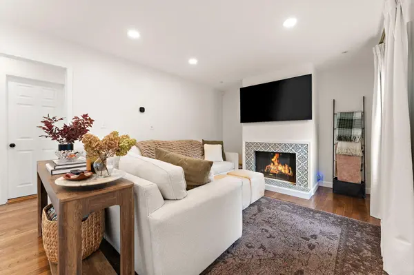 315 Holton RDG, Crown Point, IN 46307