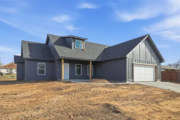 218 N Grand AVE, El Reno, OK 73036