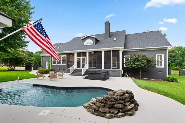 2245 Oakleaf Dr, Franklin, TN 37064