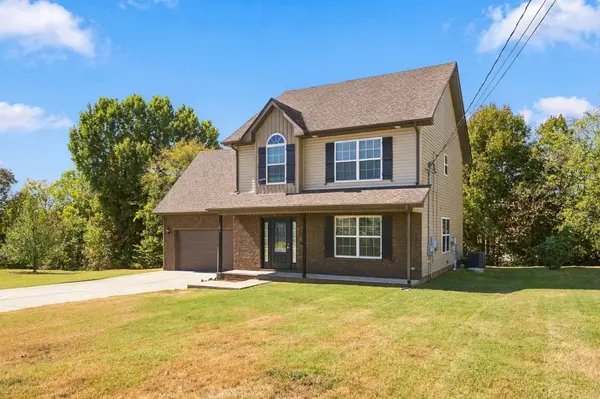 121 Pledge Ct, La Vergne, TN 37086