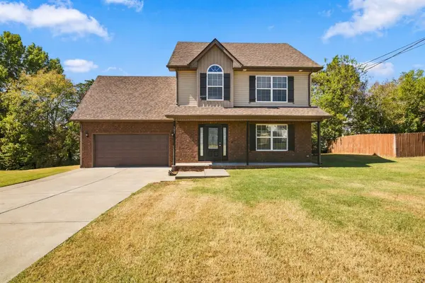 121 Pledge Ct, La Vergne, TN 37086