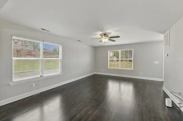 121 Pledge Ct, La Vergne, TN 37086