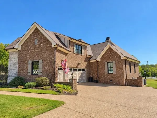 1151 Saddle Springs Dr, Thompsons Station, TN 37179