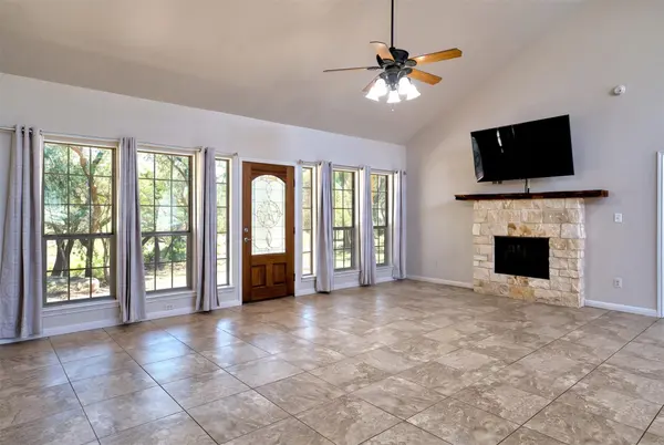1761 Cottonwood RD, Fischer, TX 78623