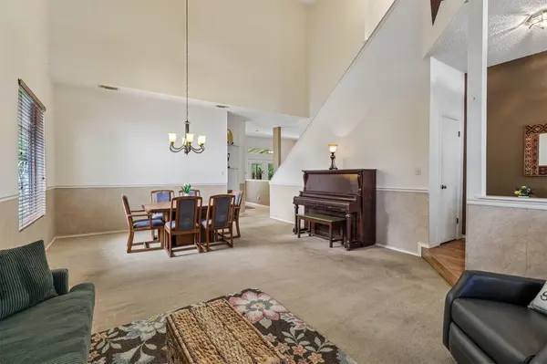 12513 Hunters Chase DR, Austin, TX 78729
