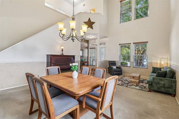 12513 Hunters Chase DR, Austin, TX 78729