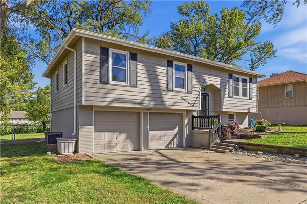1505 Eastwood RD, Harrisonville, MO 64701