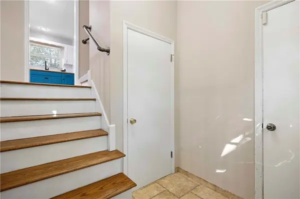 9024 Wedd ST, Overland Park, KS 66212