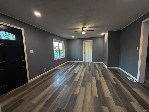 805 E 1ST ST, Huntingburg, IN 47542