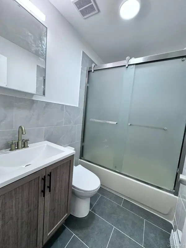 4521 Robinson ST #1, Flushing, NY 11355