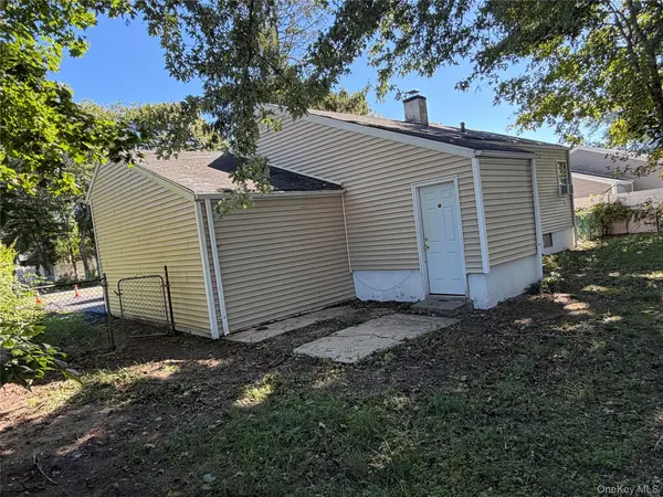 748 Doane AVE, Bellport, NY 11713