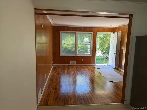748 Doane AVE, Bellport, NY 11713
