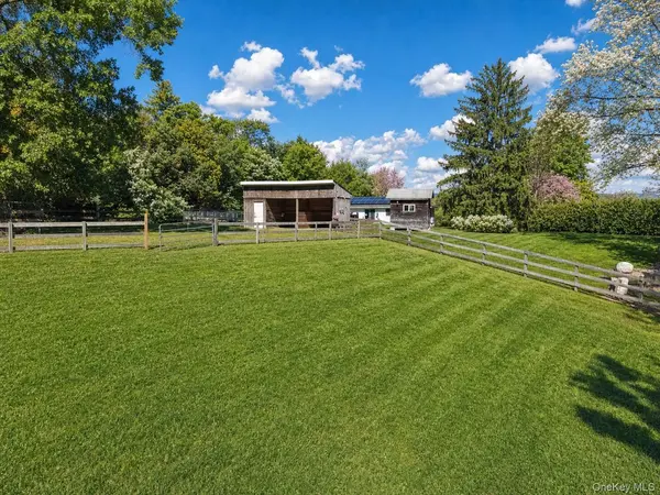 2191 State Route 52, Pine Bush, NY 12566