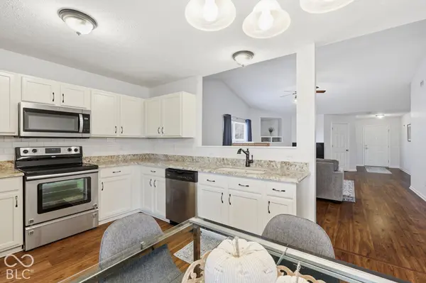 5868 W Deerview BND, Mccordsville, IN 46055