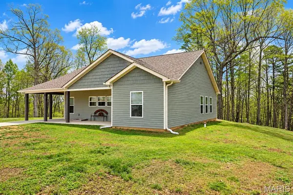 10562 Scarlet Ridge Drive, Potosi, MO 63664