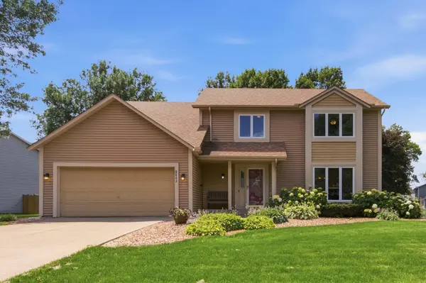 9643 Polaris LN N, Maple Grove, MN 55369